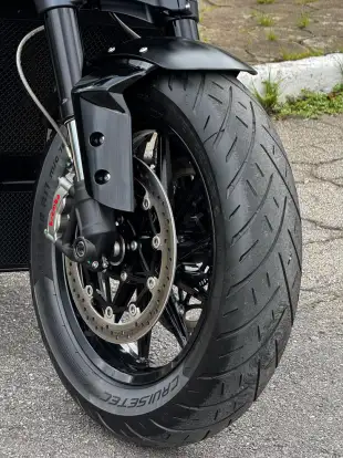 TRIUMPH-ROCKET III STORM GT-2025