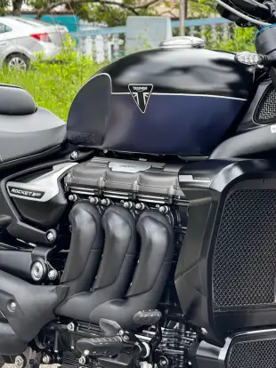 TRIUMPH-ROCKET III STORM GT-2025