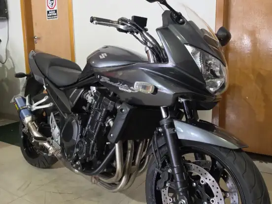 TRIUMPH-STREET TRIPLE 765 RS TRIUMPH-STREET TRIPLE 765 RS-2019
