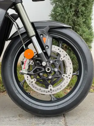 TRIUMPH-STREET TRIPLE 765 RS-2023