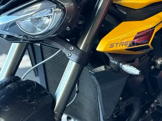TRIUMPH-STREET TRIPLE RS ABS TRIUMPH-STREET TRIPLE RS ABS-2025