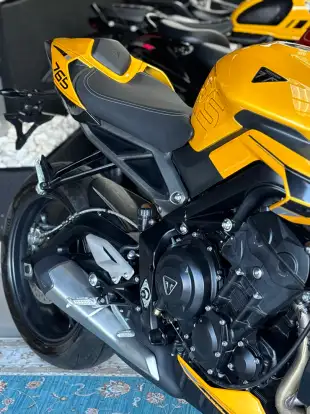 TRIUMPH-STREET TRIPLE RS ABS TRIUMPH-STREET TRIPLE RS ABS-2025