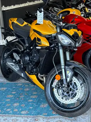 TRIUMPH-STREET TRIPLE RS ABS TRIUMPH-STREET TRIPLE RS ABS-2025