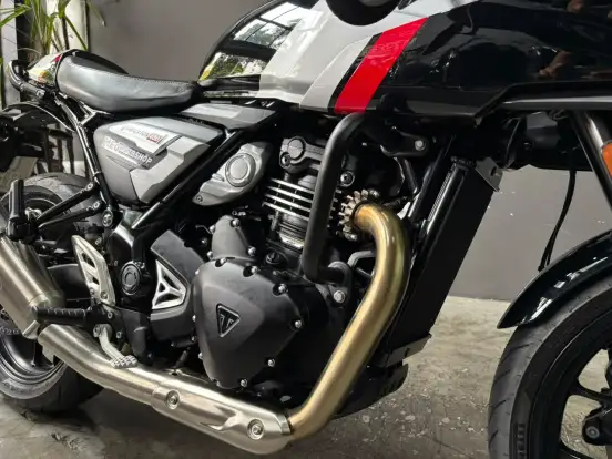 TRIUMPH-THRUXTON 400 TRIUMPH-THRUXTON 400-2026