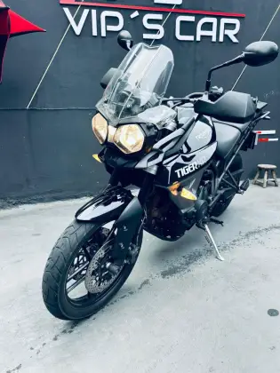 TRIUMPH TIGER 800 XR 