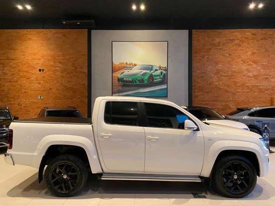 VOLKSWAGEN-AMAROK-2021