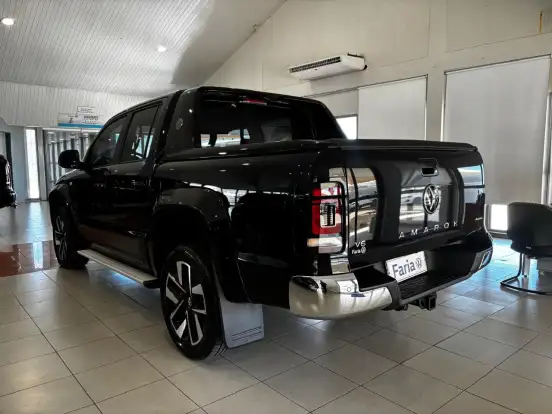 VOLKSWAGEN-AMAROK-2024