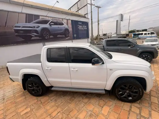 VOLKSWAGEN-AMAROK-2022
