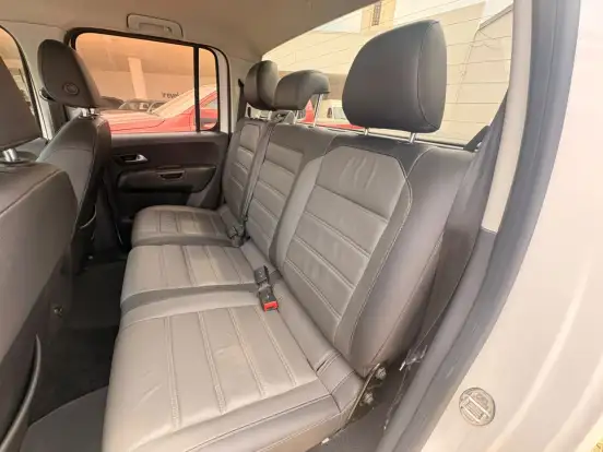 VOLKSWAGEN-AMAROK-2022