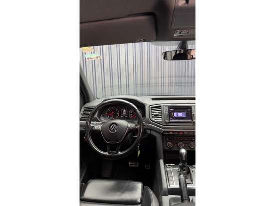 VOLKSWAGEN-AMAROK-2020