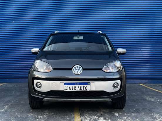 VOLKSWAGEN-CROSS UP-2015