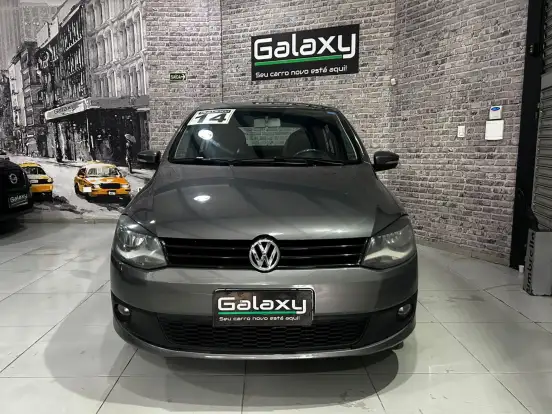 VOLKSWAGEN-FOX-2014