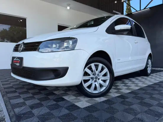 VOLKSWAGEN-FOX-1.0 MI 8V FLEX 4P MANUAL VOLKSWAGEN-FOX-2013