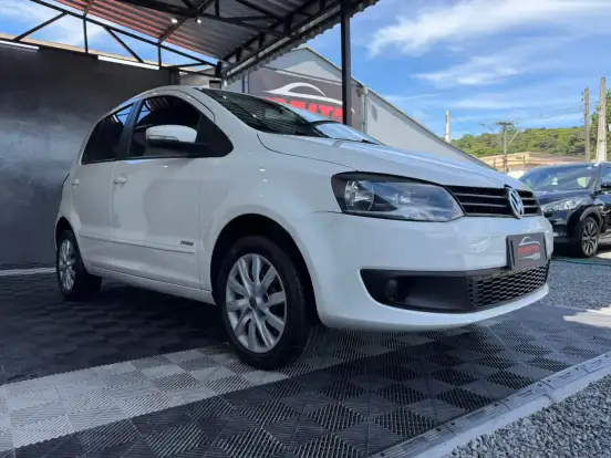 VOLKSWAGEN-FOX-1.0 MI 8V FLEX 4P MANUAL VOLKSWAGEN-FOX-2013