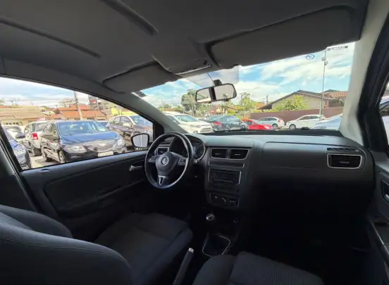 VOLKSWAGEN-FOX-1.0 MI 8V FLEX 4P MANUAL VOLKSWAGEN-FOX-2013