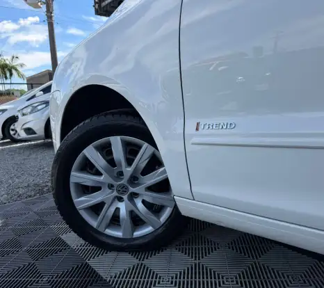 VOLKSWAGEN-FOX-1.0 MI 8V FLEX 4P MANUAL VOLKSWAGEN-FOX-2013