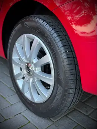 VOLKSWAGEN-FOX-2011