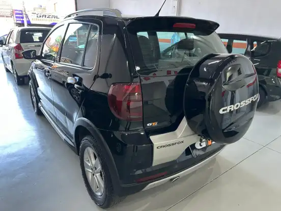 VOLKSWAGEN-FOX-2010