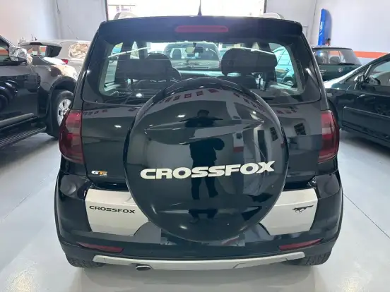 VOLKSWAGEN-FOX-2010