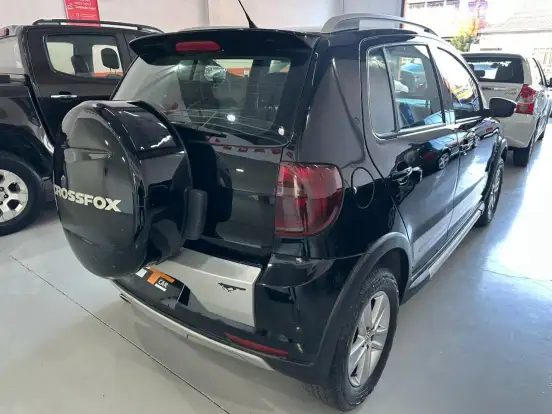 VOLKSWAGEN-FOX-2010