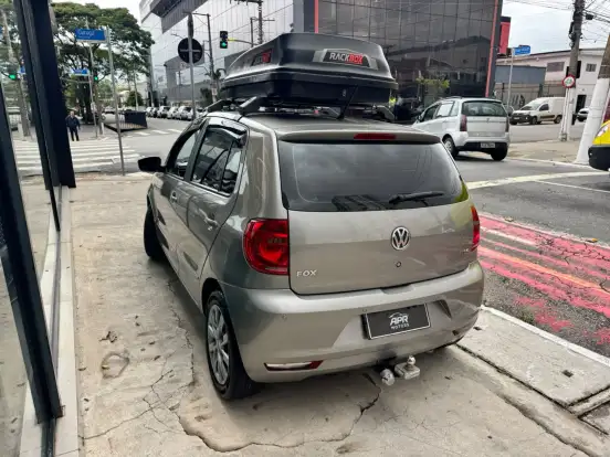 VOLKSWAGEN-FOX-2012