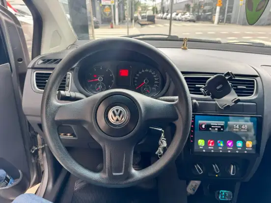 VOLKSWAGEN-FOX-2012