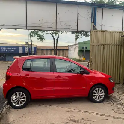 VOLKSWAGEN-FOX-2010