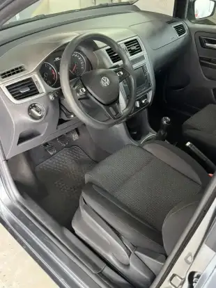 VOLKSWAGEN-FOX-2019