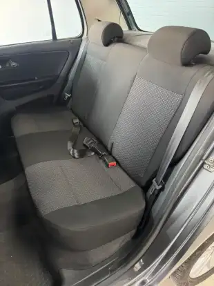 VOLKSWAGEN-FOX-2019