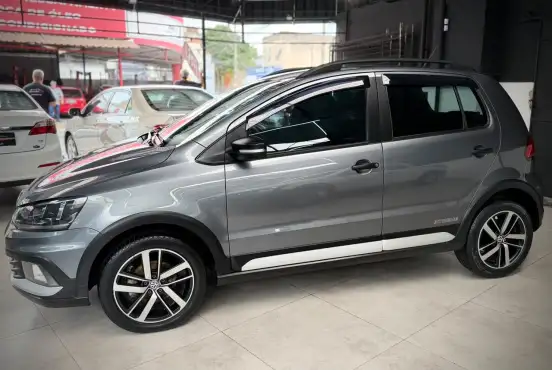 VOLKSWAGEN-FOX-2018
