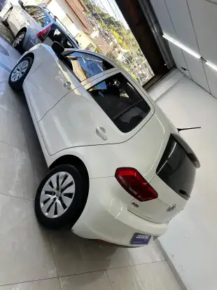VOLKSWAGEN-FOX-2015