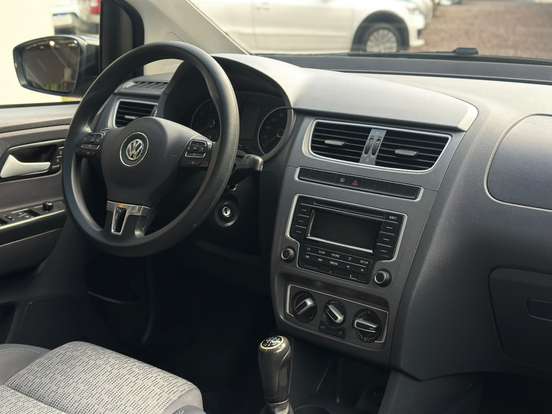 VOLKSWAGEN-FOX-1.0 MI 8V FLEX 4P MANUAL VOLKSWAGEN-FOX-2013