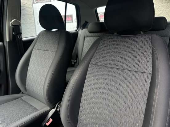 VOLKSWAGEN-FOX-1.0 MI 8V FLEX 4P MANUAL VOLKSWAGEN-FOX-2013