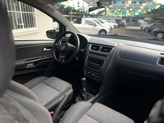 VOLKSWAGEN-FOX-2013