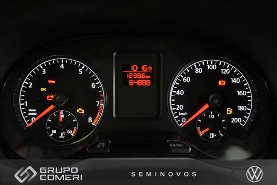 VOLKSWAGEN-FOX-2013