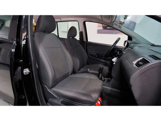 VOLKSWAGEN-FOX-2010