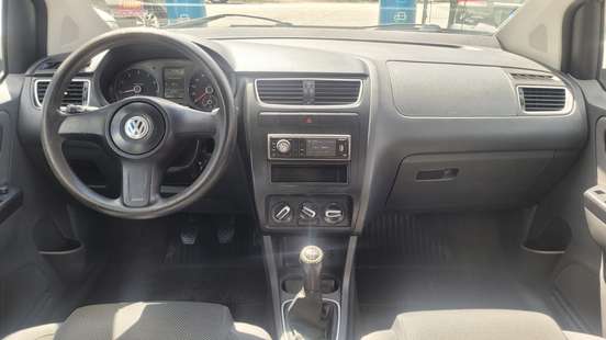VOLKSWAGEN-FOX-2010