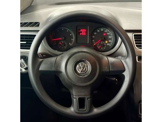 VOLKSWAGEN-FOX-2013