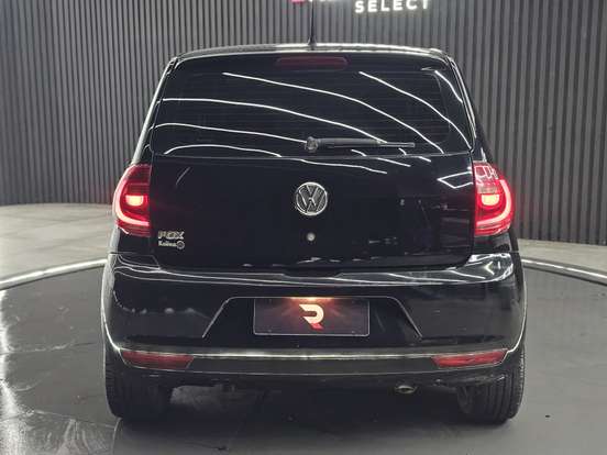 VOLKSWAGEN-FOX-2011