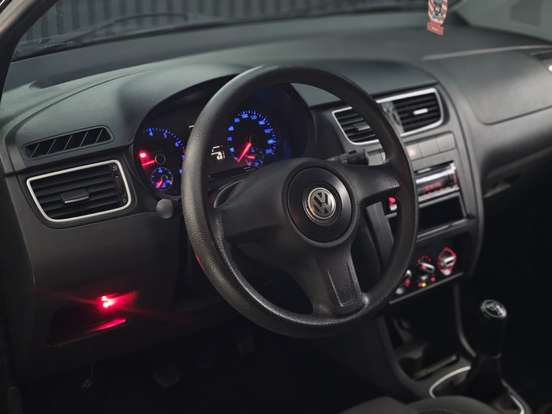 VOLKSWAGEN-FOX-1.0 MI 8V FLEX 4P MANUAL VOLKSWAGEN-FOX-2011