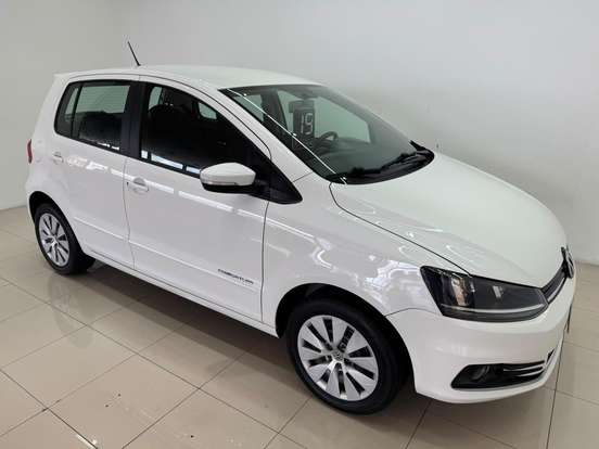 VOLKSWAGEN-FOX-1.0 MI COMFORTLINE 8V FLEX 4P MANUAL VOLKSWAGEN-FOX-2014