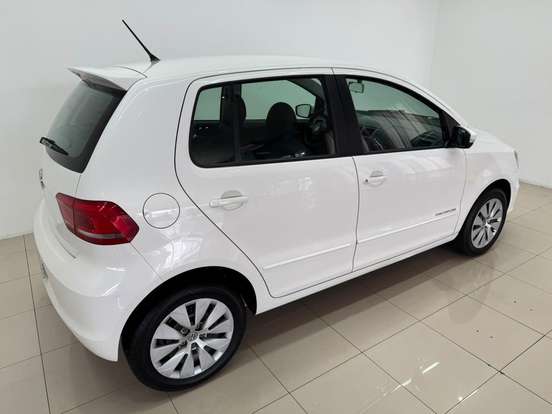 VOLKSWAGEN-FOX-1.0 MI COMFORTLINE 8V FLEX 4P MANUAL VOLKSWAGEN-FOX-2014
