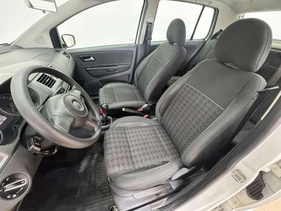 VOLKSWAGEN-FOX-1.0 MI COMFORTLINE 8V FLEX 4P MANUAL VOLKSWAGEN-FOX-2014