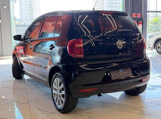 VOLKSWAGEN-FOX-2010