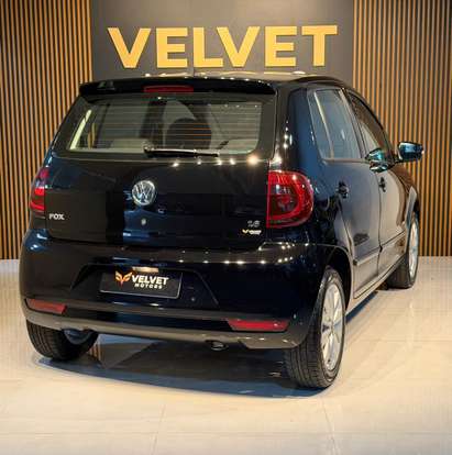 VOLKSWAGEN-FOX-2010