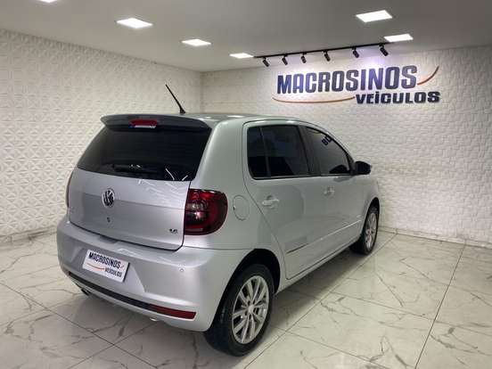 VOLKSWAGEN-FOX-2013
