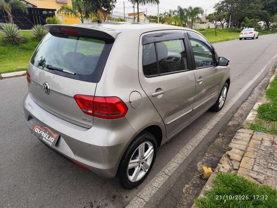 VOLKSWAGEN-FOX-1.6 MSI COMFORTLINE 8V FLEX 4P MANUAL VOLKSWAGEN-FOX-2014