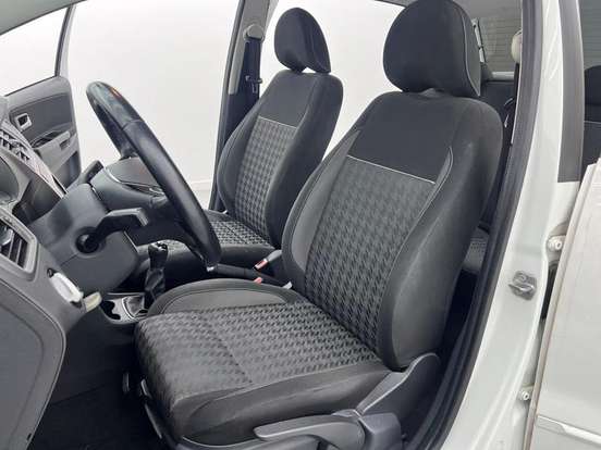 VOLKSWAGEN-FOX-1.6 MSI COMFORTLINE 8V FLEX 4P MANUAL VOLKSWAGEN-FOX-2017