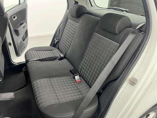 VOLKSWAGEN-FOX-1.6 MSI COMFORTLINE 8V FLEX 4P MANUAL VOLKSWAGEN-FOX-2017