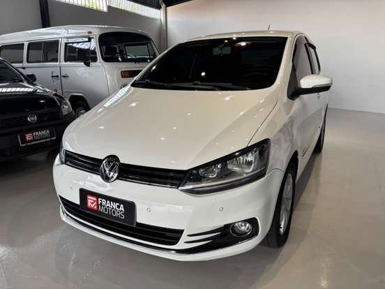 VOLKSWAGEN-FOX-2017